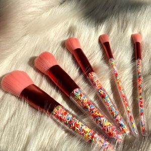 Sprinkle brush set